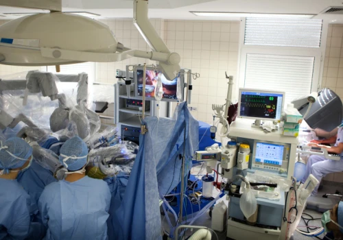 Ponad 300 operacji z robotem da Vinci. Słupski szpital stawia na nowoczesną urologię