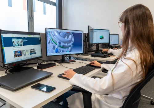 Valeo w Czechowicach-Dziedzicach świętuje 25-lecie i rekrutuje ponad 100 inżynierów R&D