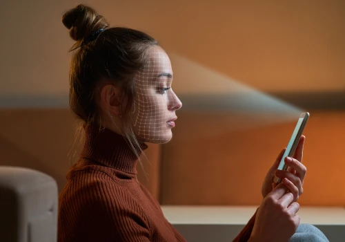 AI-aktorka Tilly Norwood zagra w pierwszym pełnometrażowym filmie mimo sprzeciwu Hollywood