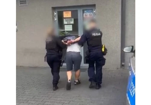 Zaatakował policjantów CBZC. "Pokrzykiwał, że wszystkich nas pozabija"