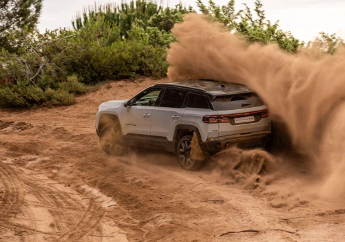 Jeep w świecie muzyki i rozrywki. Nowy Compass na festiwalu „I-Days Milano Coca-Cola”