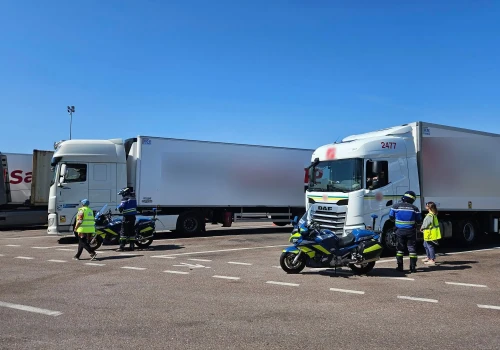 Francja: kara za ponad 4 tygodnie w trasie i 12 kar za niezatrzymanie się do kontroli