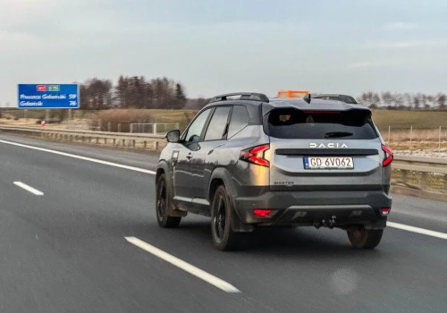 13-18 lipca 2026: Motoryzacyjne podsumowanie tygodnia: Inwigilacja kierowców, Dacia rządzi w Polsce, Stellantis rośnie, Volkswagen tnie