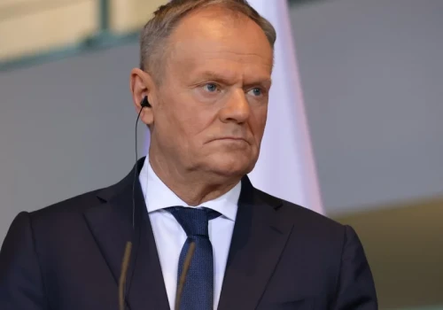 Kto najbardziej zagraża rządowi Donalda Tuska? Polacy odpowiedzieli w sondażu