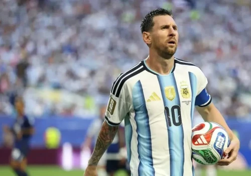 Messi kontra hiszpański walec