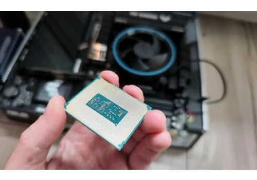 Intel szykuje nowe procesory. Nawet 52 rdzenie, ale na premierę jeszcze poczekamy