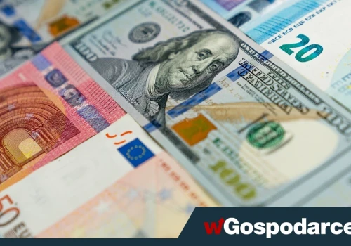 Dolar lekko poniżej 3,80 zł