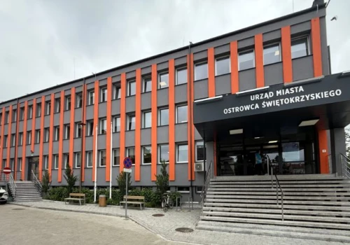 Jutro sesja Rady Miasta Ostrowca. W porządku obrad uchwała z apelem o budowę kolejowego Korytarza Centralnego