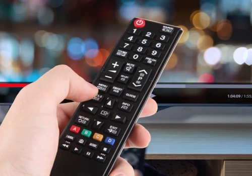 Tradycyjna telewizja wciąż ma się dobrze. Codziennie ogląda ją niemal 6 na 10 Polaków