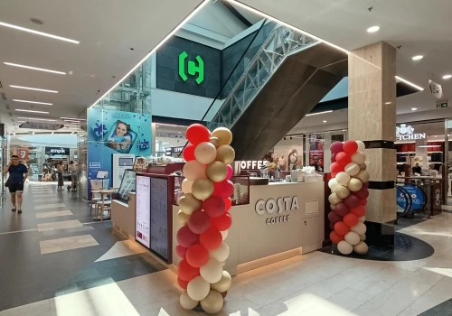 Otwarcie lokalu o 30% tańsze. Sieć ma już trzy takie kawiarnie znanej marki