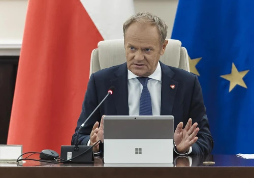 Bojówki PiS-u atakują Ukraińców. Tusk: Bandyci nie mogą dyktować zasad na polskich ulicach
