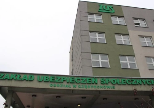 ZUS: część emerytów i rencistów otrzyma wcześniej swoje sierpniowe świadczenia