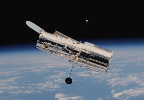 Pędzą przez kosmos z przerażającą prędkością. Astronomowie odkryli źródło gigantycznych „pocisków”