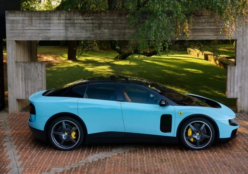Ferrari Luce to sprzedażowy sukces. Cel na pierwszy rok osiągnięty po 2 miesiącach