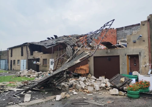 Silne burze nad Wielkopolską. Ponad 100 interwencji strażaków