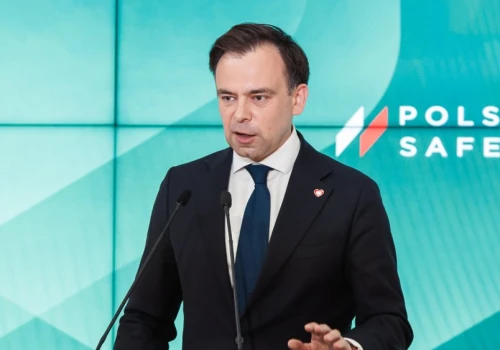 Domański dobitnie podsumował Morawieckiego. "Inwestycje w PowerPoincie"