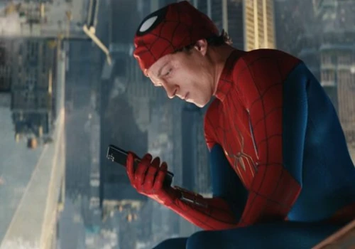 Widzowie ewakuowani z seansu Spider-Man: Całkiem nowy dzień po zgniłym bąku