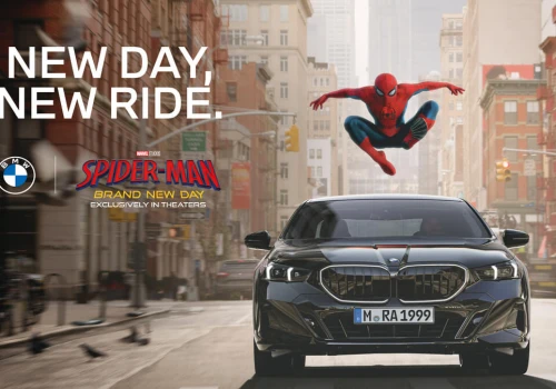 Ekran w aucie za kilkaset tysięcy stał się pajęczym billboardem. Oburzenie po akcji BMW