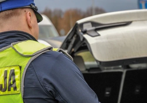 Zmiany w obowiązkowym wyposażeniu. Dotyczą tylko części aut