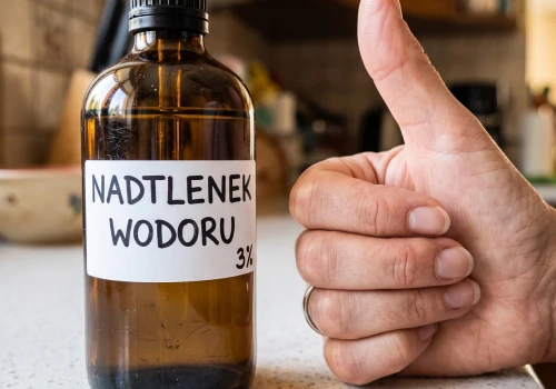Nadtlenek wodoru może wyczyścić każdą część kuchni. Jak zrobić to dobrze?