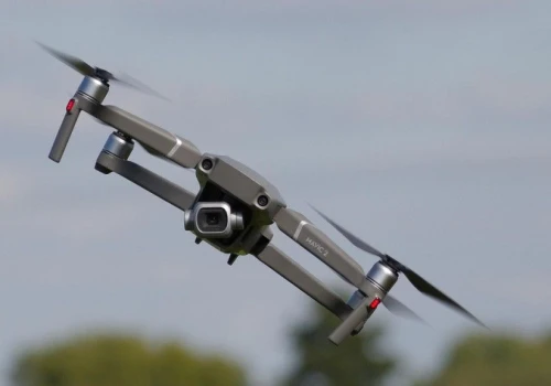 Wojna cieni nad Europą. Dron jako wspólna broń państw, terrorystów i mafii