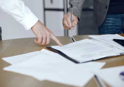 Aneks do kredytu może wrócić podczas procesu z bankiem. Te zapisy trzeba sprawdzić