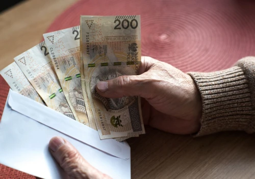 Dodatkowe 2704,71 zł do renty z ZUS. Jedna data decyduje o dopełnieniu formalności