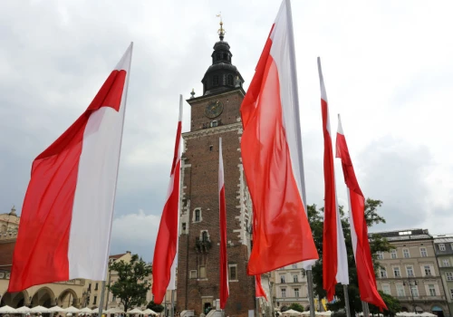 Kraków wywiesza flagi na święta i rocznice. Ile to kosztuje?