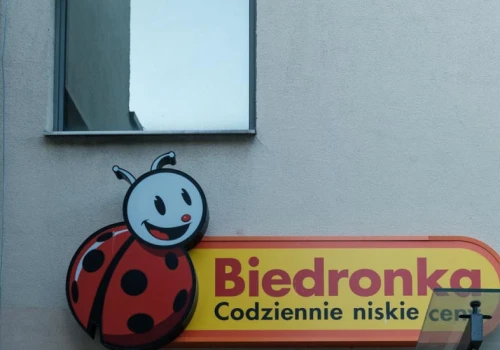 Biedronka z promocją roku. Odbierz powerbank za 1 zł