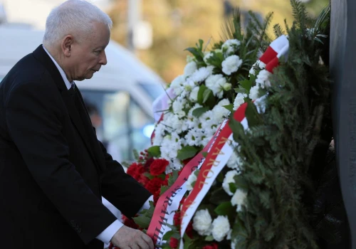 Kaczyński mówi o "lumpenproletariacie", Pełczyńska-Nałęcz o "superobciachu". Wydarzenia poniedziałku