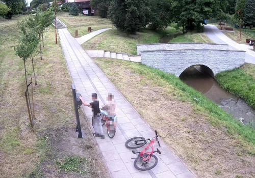 AED to nie zabawka!