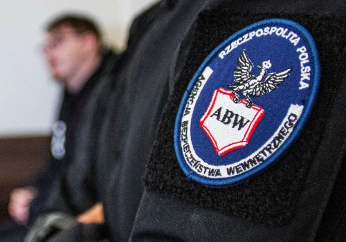 ABW ruszyło na łowy. 300 zgłoszeń na ogłoszenie