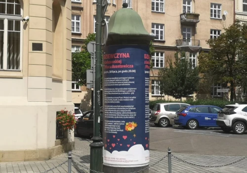 Szuka „dziewczyny z Łobzowskiej”. Na nietypową akcję w Krakowie wyda 11 tys. zł