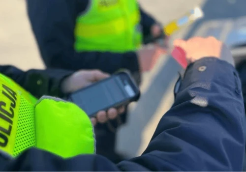 Policja odchodzi od papierowych notatników. „To przełom w całej organizacji służby”