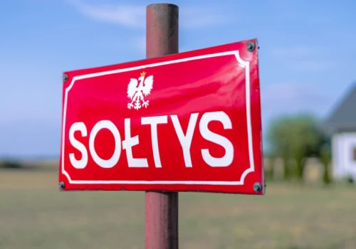 Ile pieniędzy ma otrzymywać radny będący sołtysem? RIO wyjaśnia