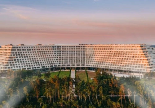 Gołębiewski w Pobierowie już jest ogromny. Hotel idzie po europejską czołówkę