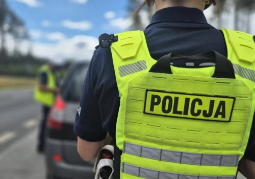 Uwaga. Zderzenie osobówki z pojazdem drogowców na S3