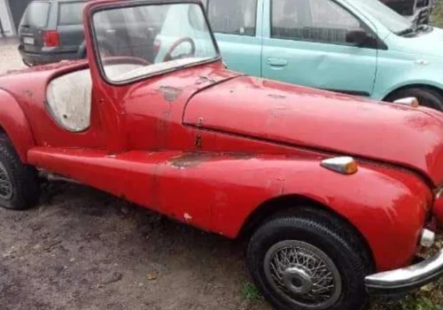 Dziwny Fiat 1100 może być twój. Dowód rejestracyjny cię zmyli