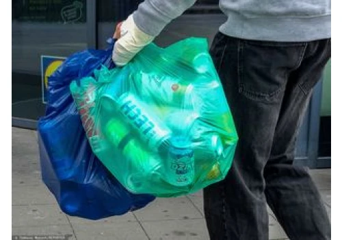 Ponad 100 butelek na minutę. Ten butelkomat bije rekordy