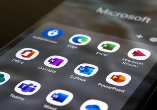 Oszuści uderzają w użytkowników Microsoft. Mają banalny schemat, ale działa