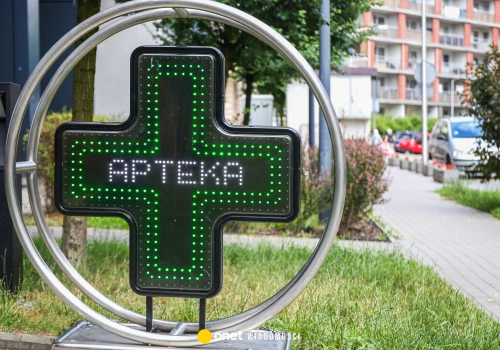 Leki tylko do godz. 20. Polacy mają problem z dostępem do aptek