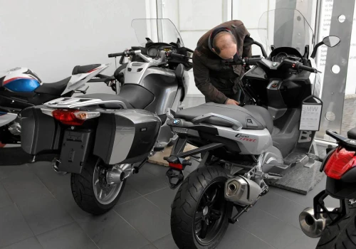 Rosjanie przywracają do życia legendarne motocykle. Niska cena i prosta konstrukcja