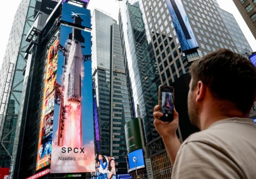 SpaceX wyląduje na rynku w Warszawie. Debiut akcji na Global Connect już za chwilę