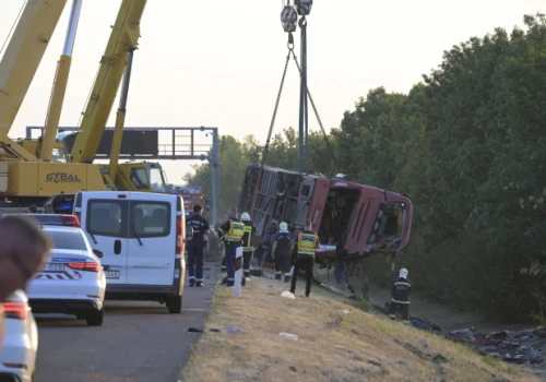 Polska prokuratura nierychliwa: Nie wpłynął wniosek do strony węgierskiej o przekazanie sprawy wypadku autokaru do Polski