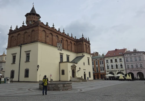 Tarnów filmową scenerią dla nowej ekranizacji 'Nocy i dni’. Tarnowianie mogą zagrać w serialu