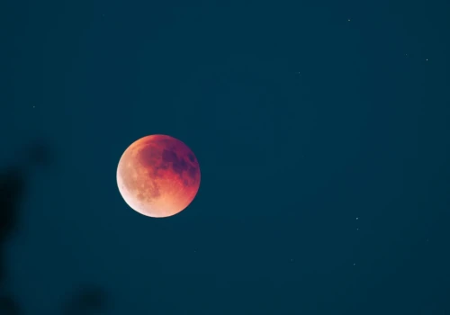 Częściowe zaćmienie Księżyca nad Polską