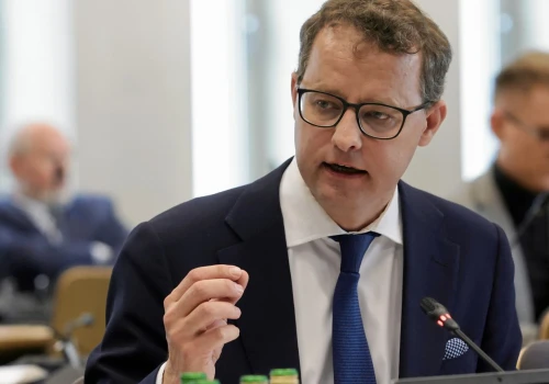 Sondaż: Tak Polacy oceniają ucieczkę Romanowskiego. Polityk nie ma zbyt wielu sojuszników