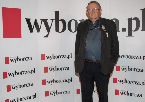 Zmierzch Wyborczej: obrażony i wzgardzony Michnik opuścił spotkanie zarządu Agory