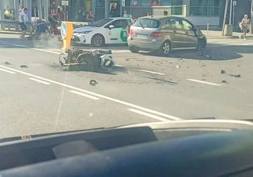 Wypadek w centrum Rzeszowa. Ranny motocyklista