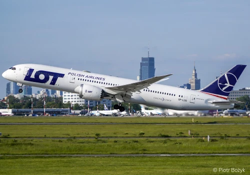 Dreamliner PLL LOT poleci z Warszawy do Rzeszowa